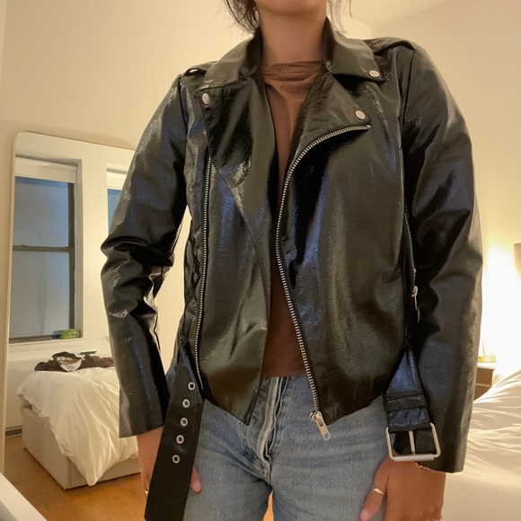 BB Dakota Patent Leather Moto Jacket

Size S - Picture 2 of 5